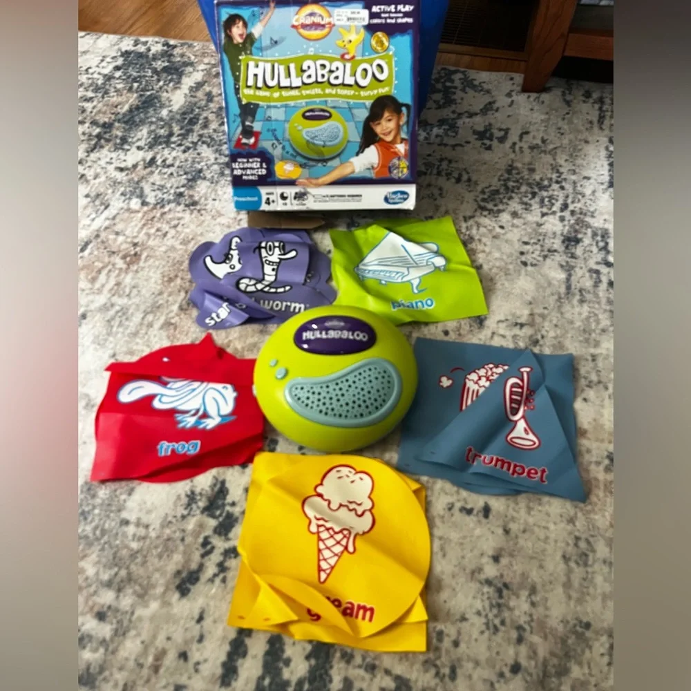 Cranium Hullabaloo Kids Game Complete! Includes Batteries
